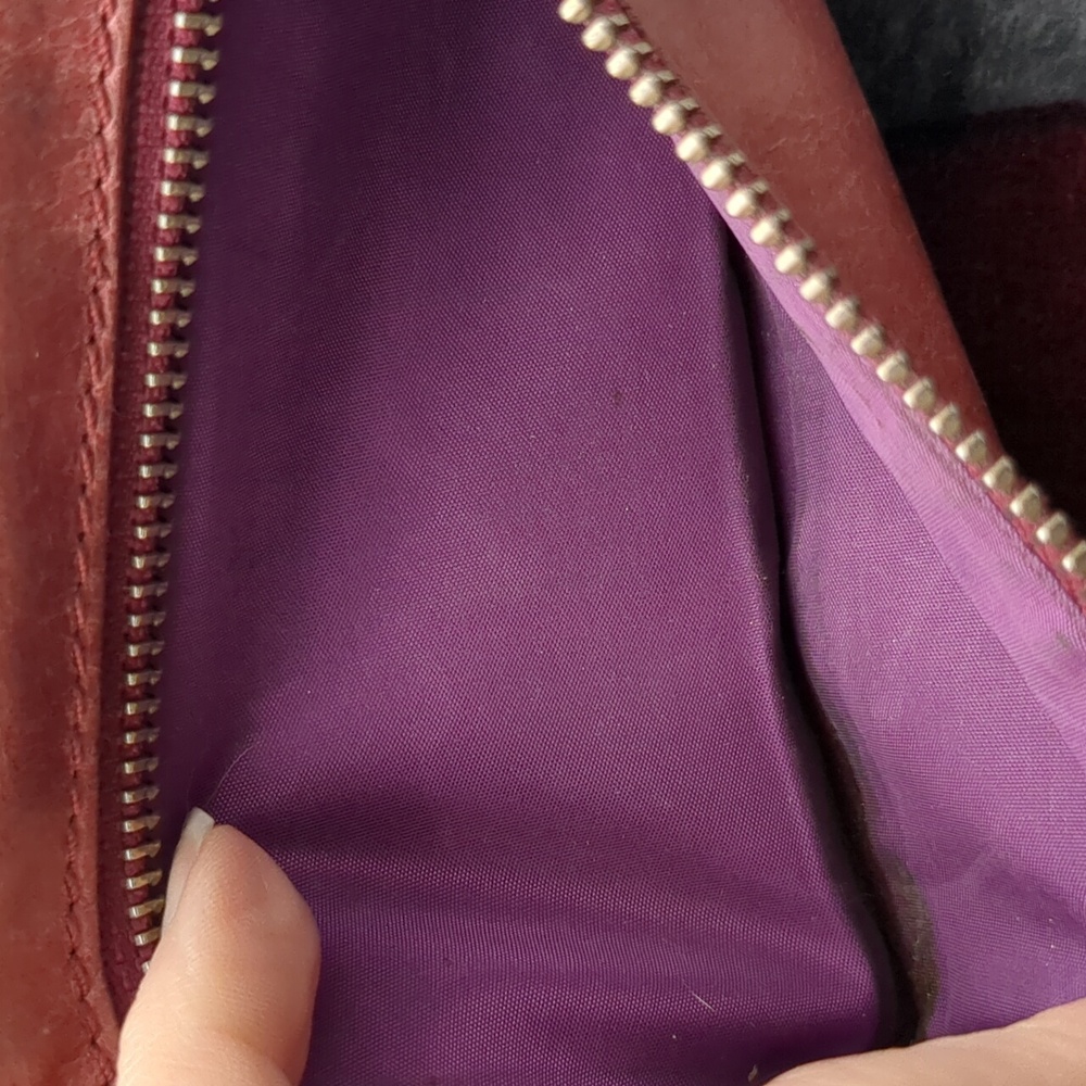 Tano Red Distressed Wallet - Picture 10 of 11